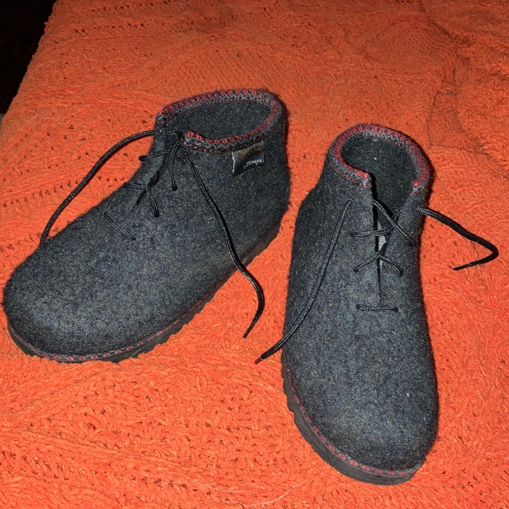 Wild And Wooly By Stegmann Charcoal Women’s Wool Boots